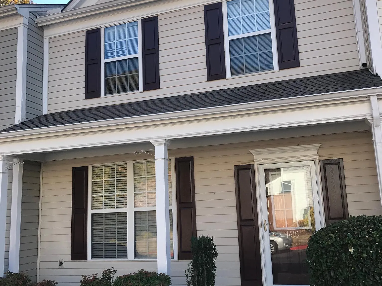 3 bed, 1370 sqft, $2,100 — Photo 1
