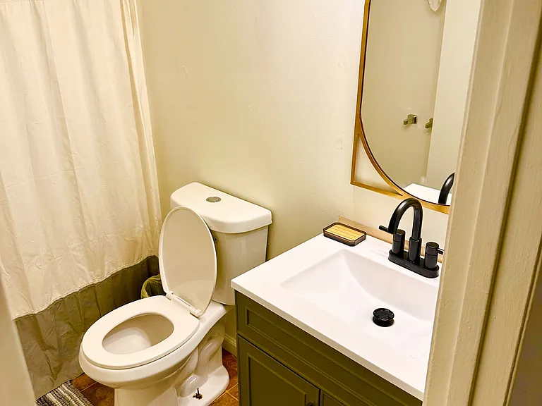 4 Eatonville Rd #C — Photo 8