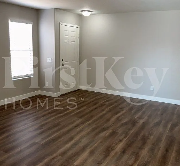 2549 Rosy Sunrise St — Photo 3