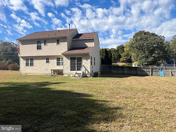 3rd image of 560 S Pitney Rd