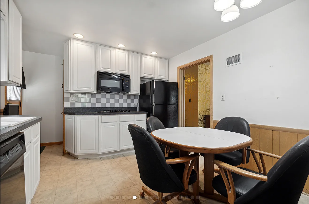 3 bed, 1329 sqft, $3,800 — Photo 1