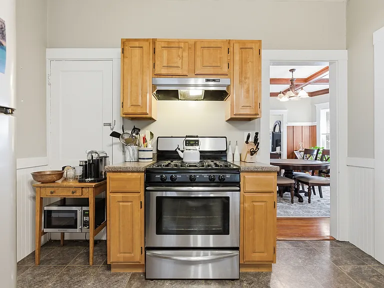 53 Grampian Way #1 — Photo 6