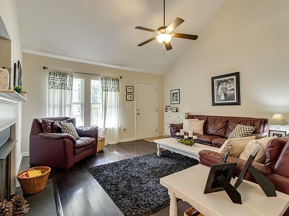 5th image of 667 Bunkhouse Dr