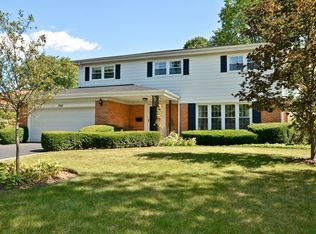 1307 Hawthorne Ln, Glenview, IL 60025