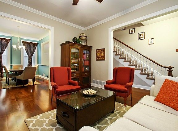 3rd image of 929 S Bell Ave #1