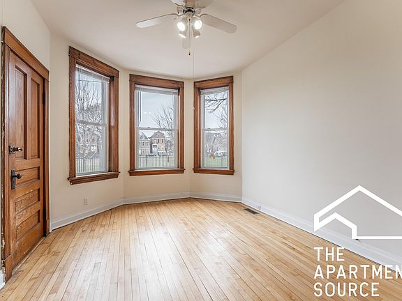 2nd image of 2136 N Oakley Ave #1F