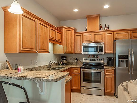 5th image of 10857 NW 65th Way