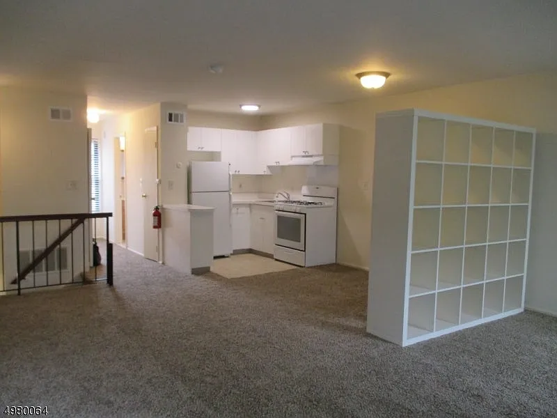 1 bed, 400 sqft, $1,650 — Photo 3