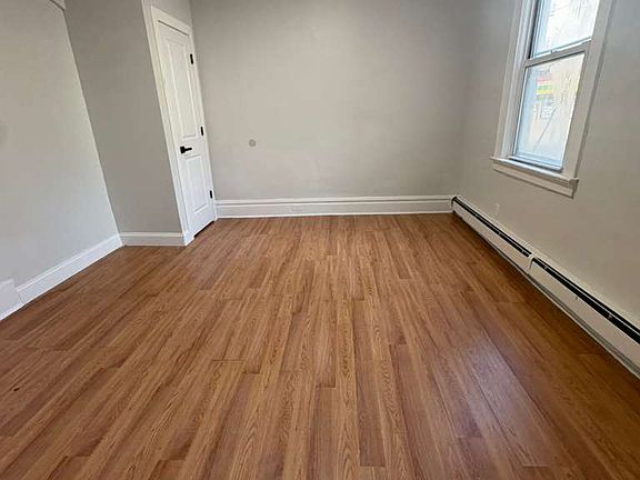 2nd image of 539 Scotland Rd #1