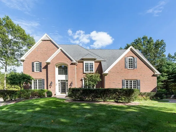 35 N Mill St, Hopkinton, MA 01748