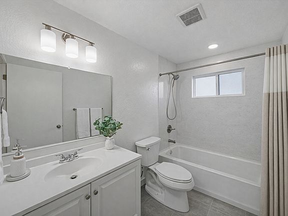 5th image of 1731 Ross Cir APT 2