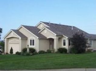 4824 Palm Valley Ct, Lawrence, KS 66047