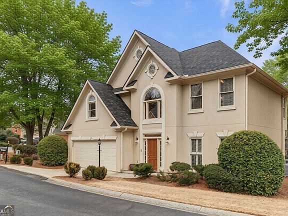 3rd image of 5456 Brooke Ridge Dr