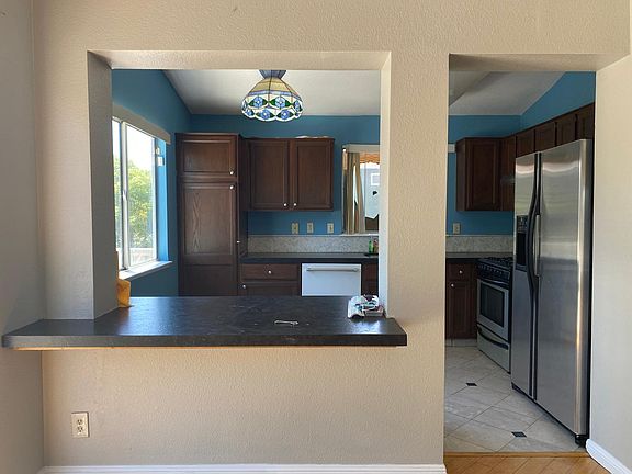 2nd image of 612 Crater Ave
