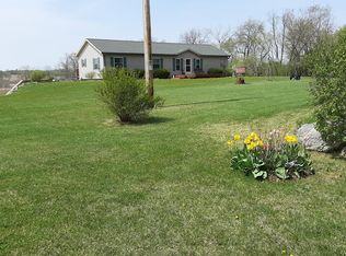 N4887 Duck Creek Rd, Helenville, WI 53137