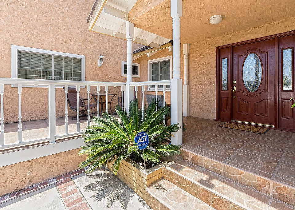 1st image of 709 S Bel Aire Dr