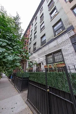 Rented by Red Sparrow Realty Group | media 45