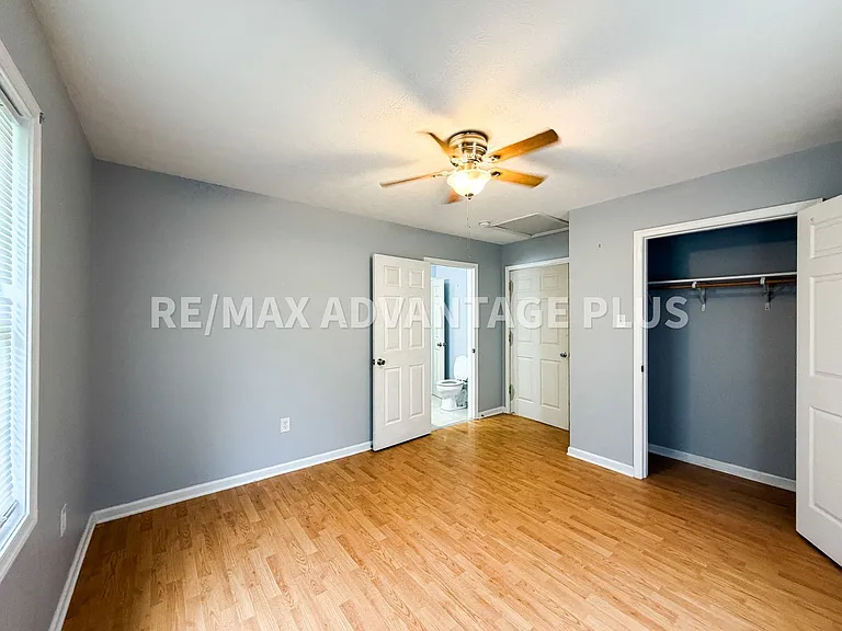 118 E Osborn Rd — Photo 8