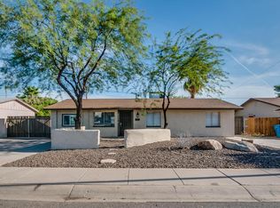 2220 E Claire Dr, Phoenix, AZ 85022
