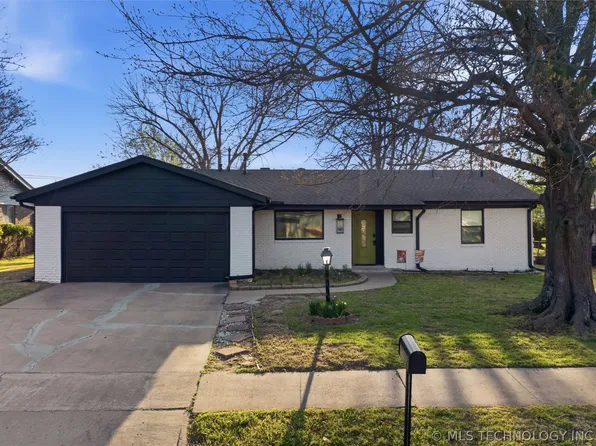1109 N Hickory Pl, Broken Arrow, OK 74012
