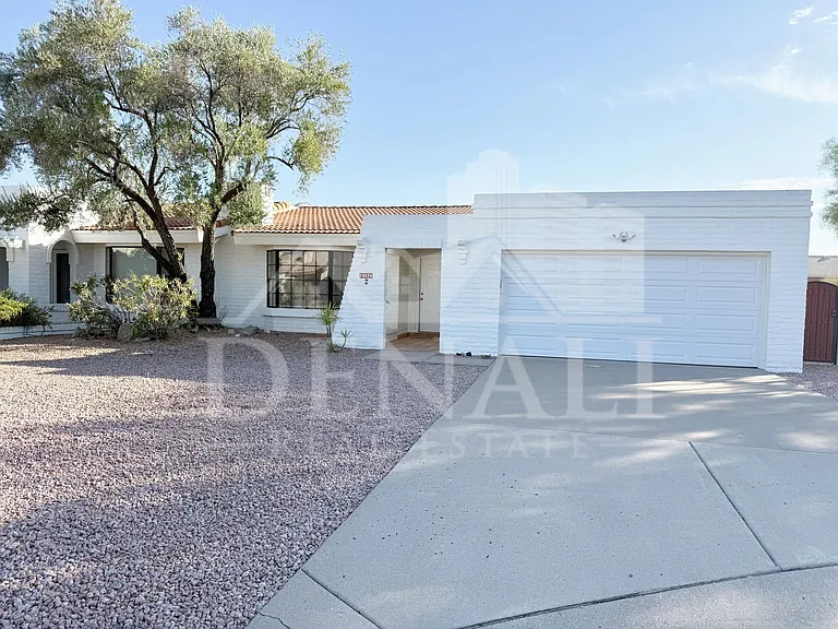 15076 N Escondido Dr #A — Photo 2