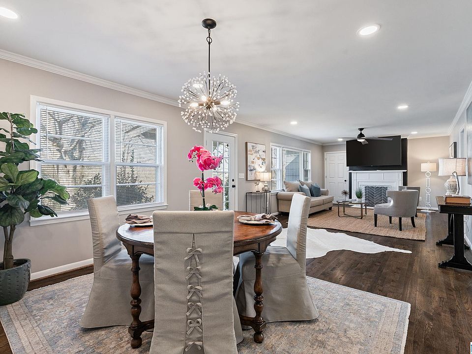 1st image of 2005 5th St S