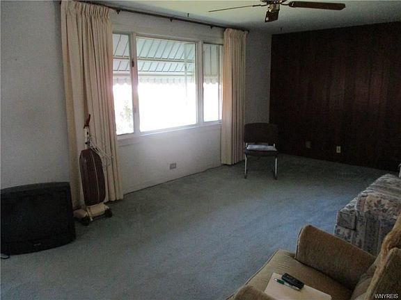 4th image of 59 Dale Dr