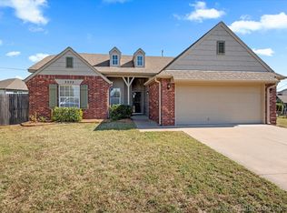 3222 Debbie Ln, Bartlesville, OK 74006