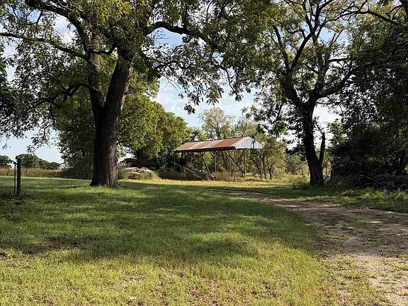 3rd image of 13860 Gillaspie Rd