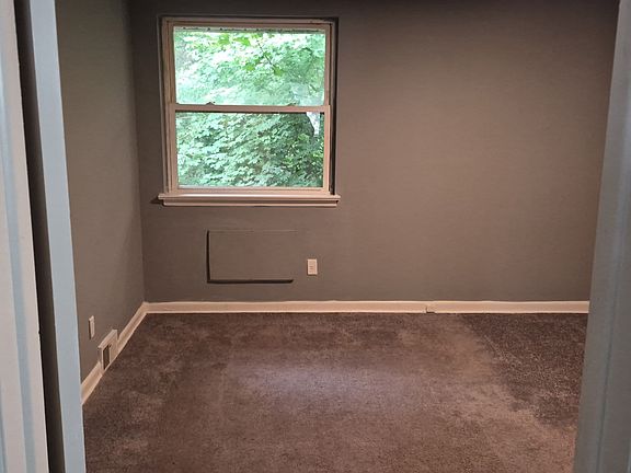 2nd image of 7317 Greenhill Rd