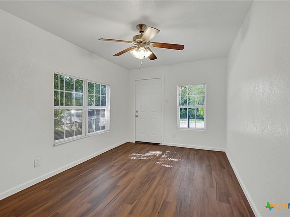 2nd image of 1054 Morelos St