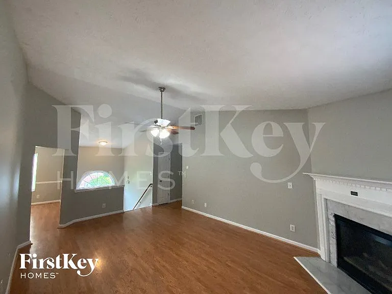 2419 Broad River Pl — Photo 3