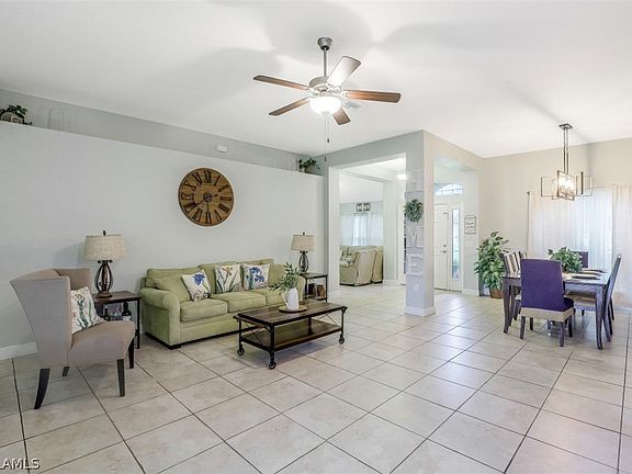 4th image of 2701 SW 15th Place Cpe