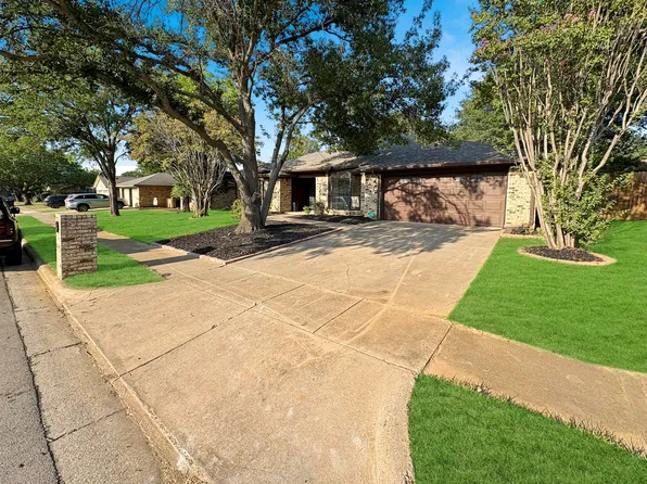 3236 Pearl St, Bedford, TX 76021