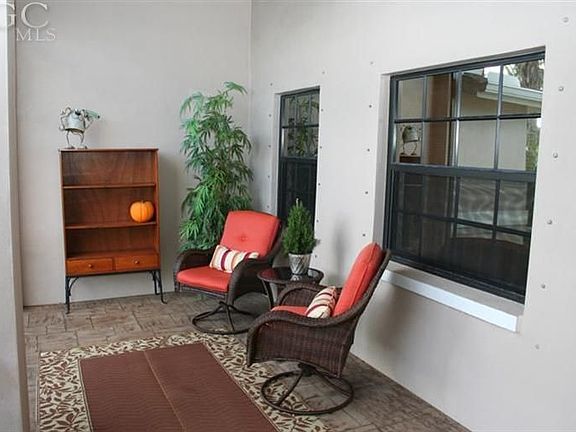 3rd image of 383 Parkway Ct