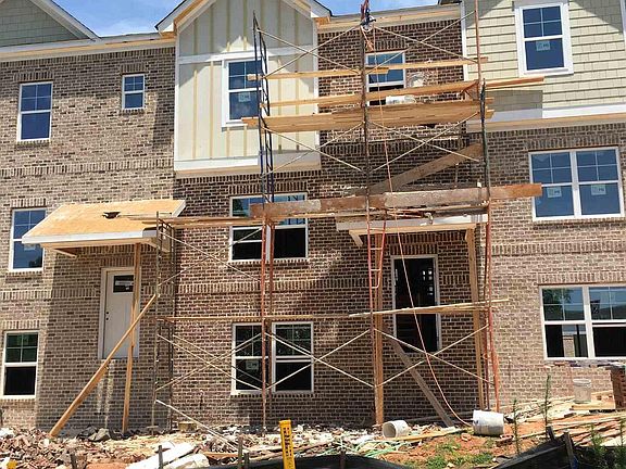3rd image of 256 W Oak St #3