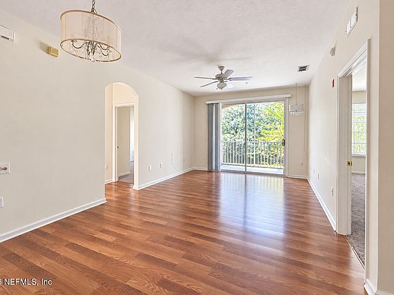 4th image of 10550 Baymeadows Rd Unit 1006
