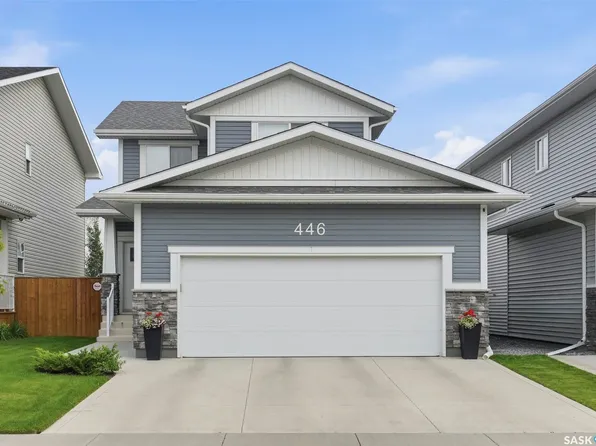 446 Germain Manor, Saskatoon, SK S7V 0T8
