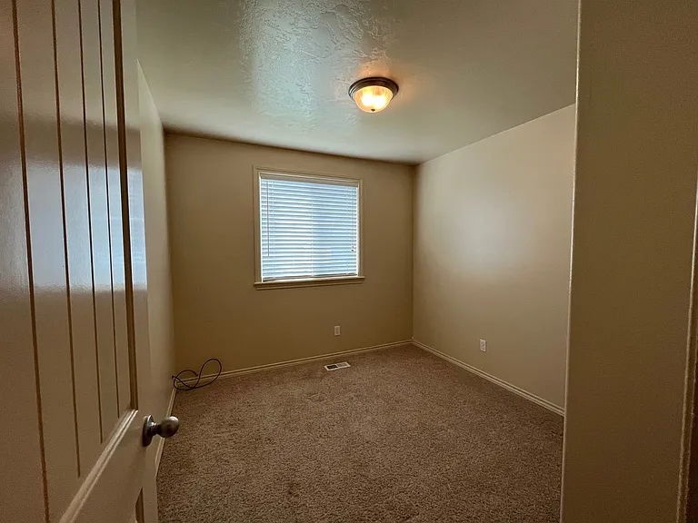 899 W Ashby Dr — Photo 13