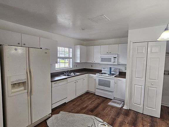 2nd image of 117 Homer Ave S