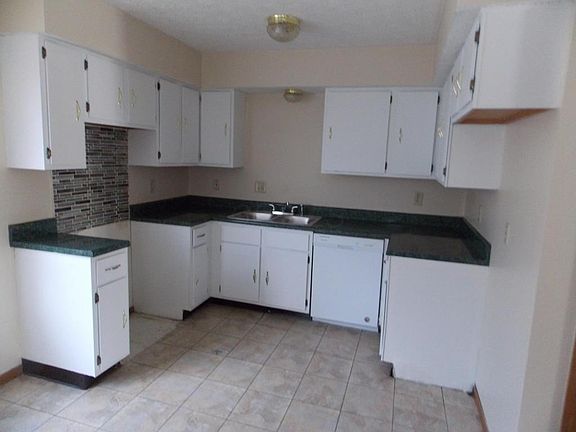4th image of 2846 Continental Dr