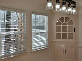 135 S Canon Dr, Beverly Hills, CA 90212