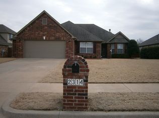 2314 W C St, Jenks, OK 74037