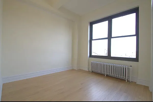 Rented by Manhattan Realty Group | media 3