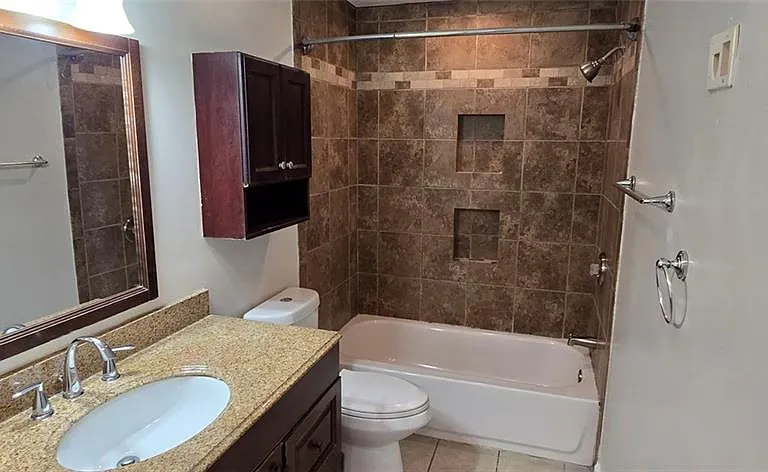 1280 Elizabeth Ave SW — Photo 8