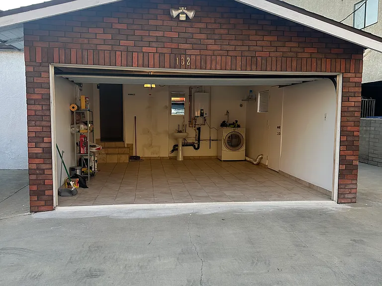 132 S Cedar St — Photo 14