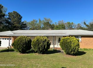 606 Ashford Dr, Clinton, NC 28328