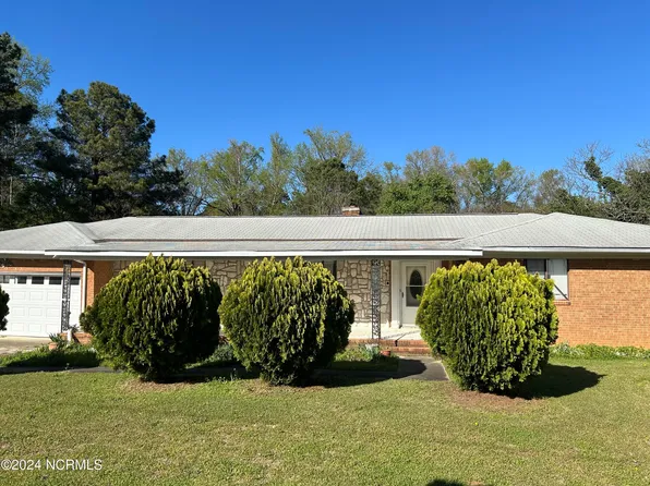 606 Ashford Drive, Clinton, NC 28328