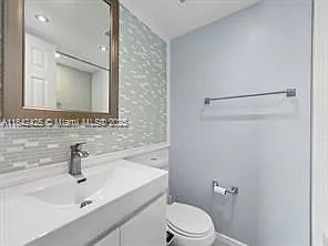 1820 W 53rd St — Photo 10
