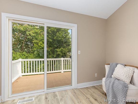 4th image of 656 Wren Ct